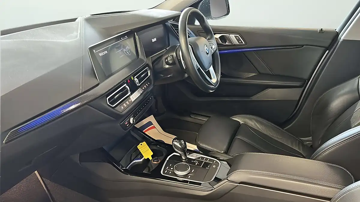 Used 2021 BMW 1 Series Sport (lcp) Glacier Silver - Interior and Exterior details 15