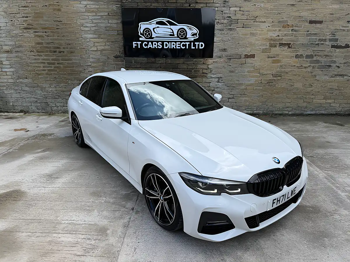 Used 2021 BMW 3 Series M Sport Alpine White - Front View