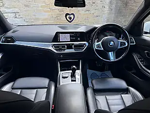 Used 2021 BMW 3 Series M Sport Alpine White - Interior and Exterior details 20