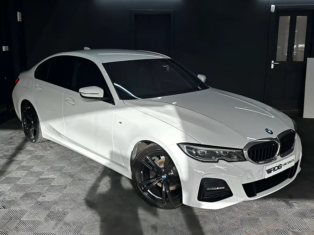 Used 2021 BMW 3 Series M Sport Alpine White - Interior and Exterior details 11