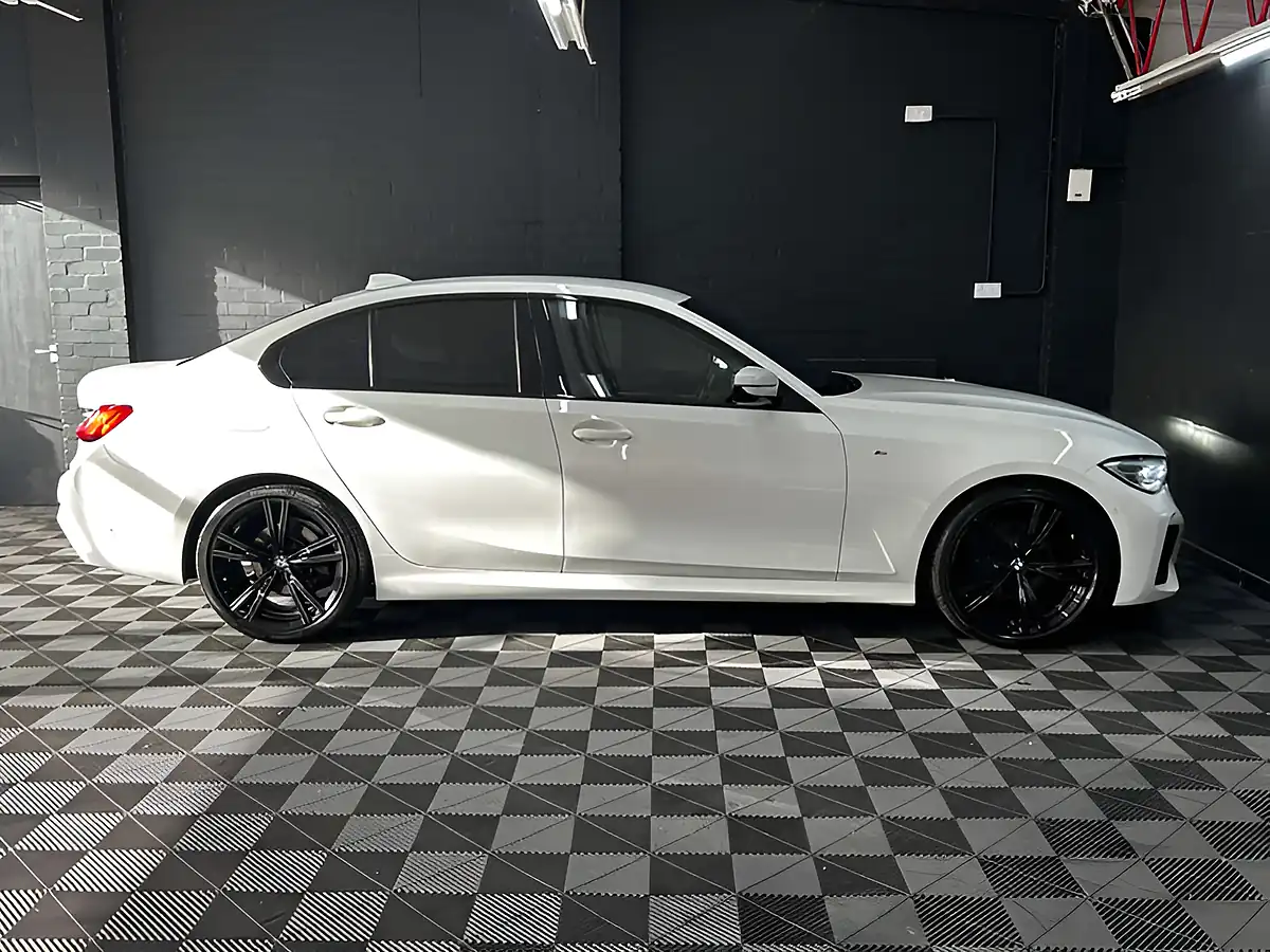 Used 2021 BMW 3 Series M Sport Alpine White - Interior and Exterior details 12