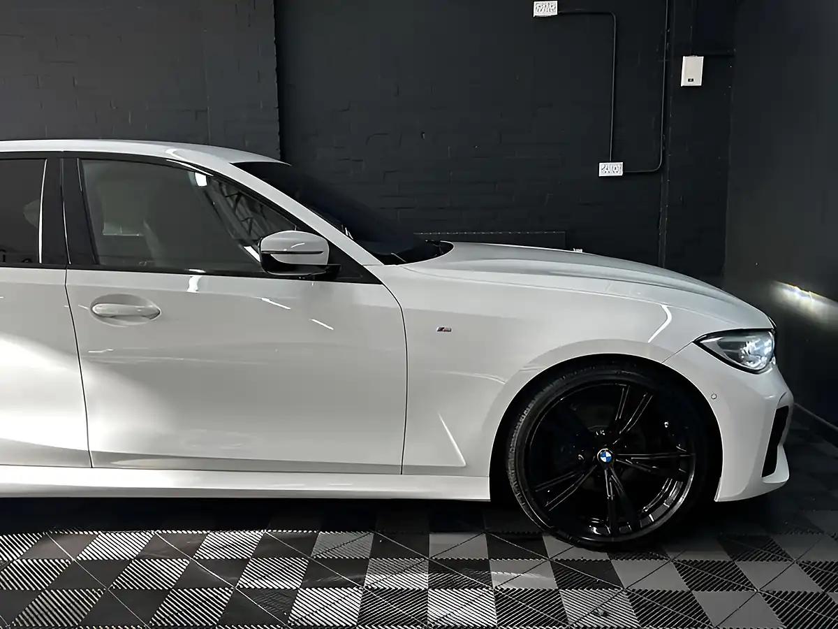 Used 2021 BMW 3 Series M Sport Alpine White - Interior and Exterior details 13