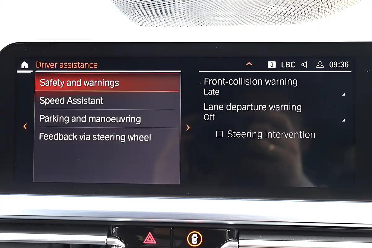 Used 2021 BMW 3 Series M Sport Alpine White - Interior and Exterior details 11