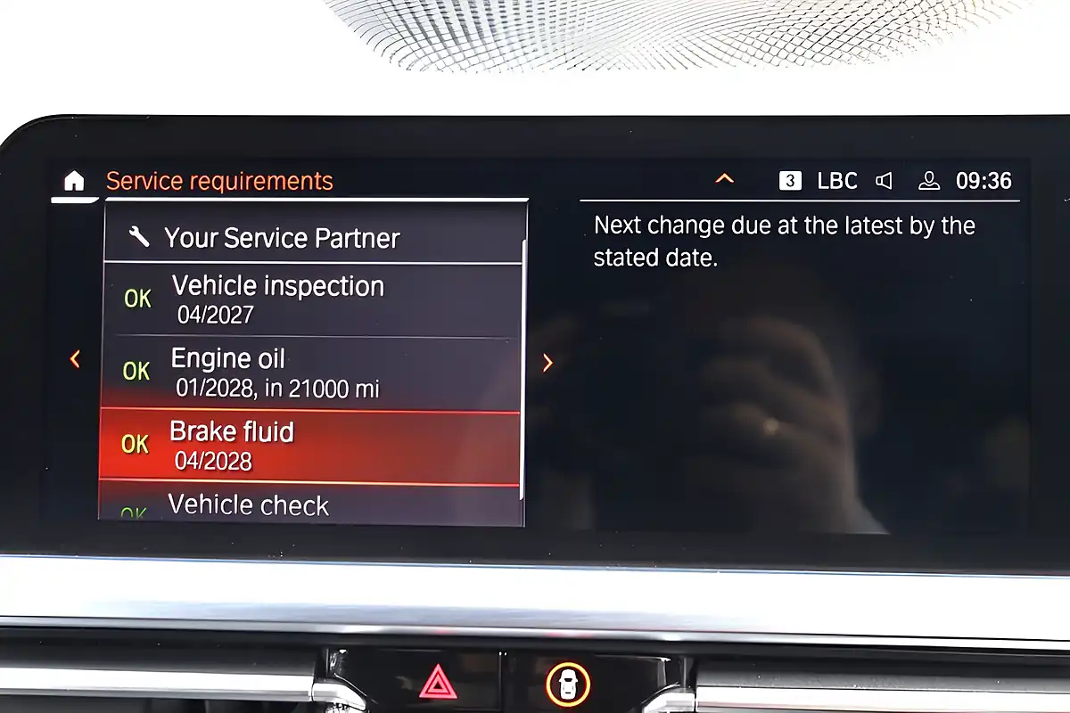 Used 2021 BMW 3 Series M Sport Alpine White - Interior and Exterior details 13
