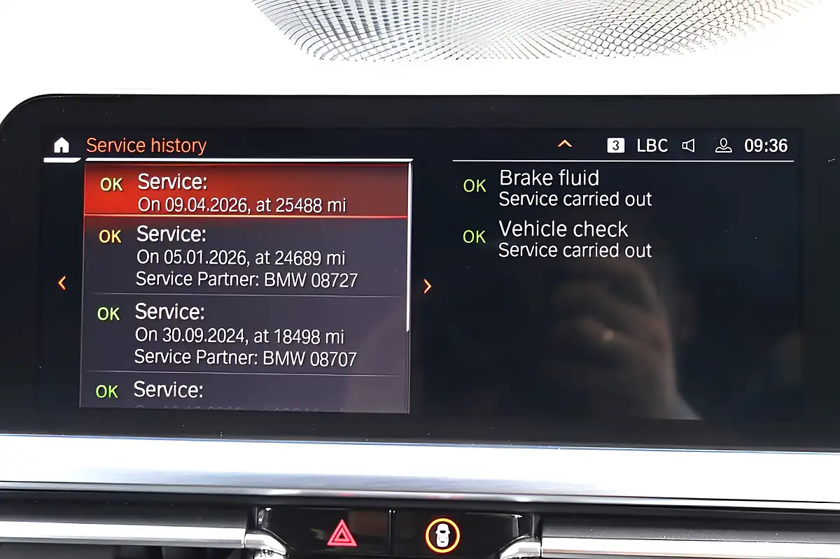 Used 2021 BMW 3 Series M Sport Alpine White - Interior and Exterior details 16