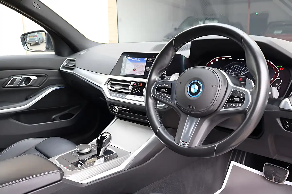 Used 2021 BMW 3 Series M Sport Alpine White - Interior and Exterior details 2