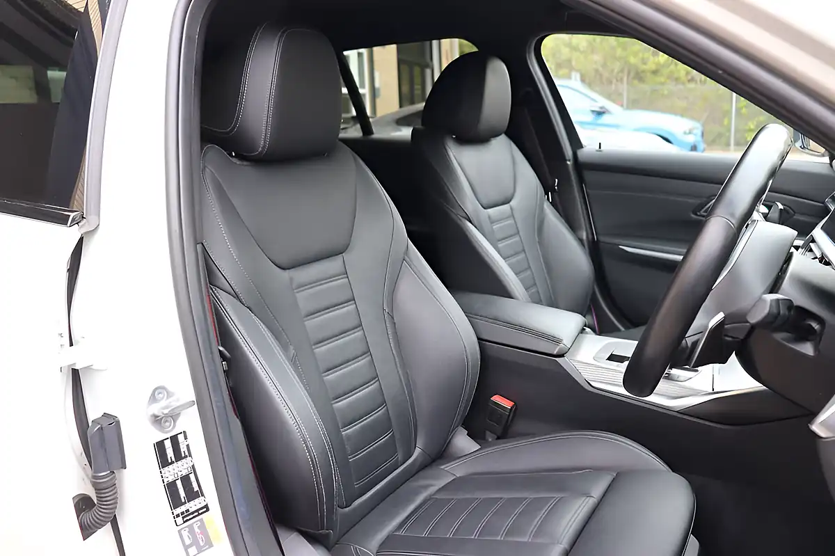 Used 2021 BMW 3 Series M Sport Alpine White - Interior and Exterior details 4