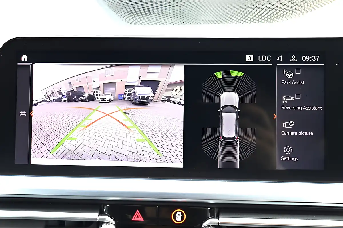 Used 2021 BMW 3 Series M Sport Alpine White - Interior and Exterior details 7