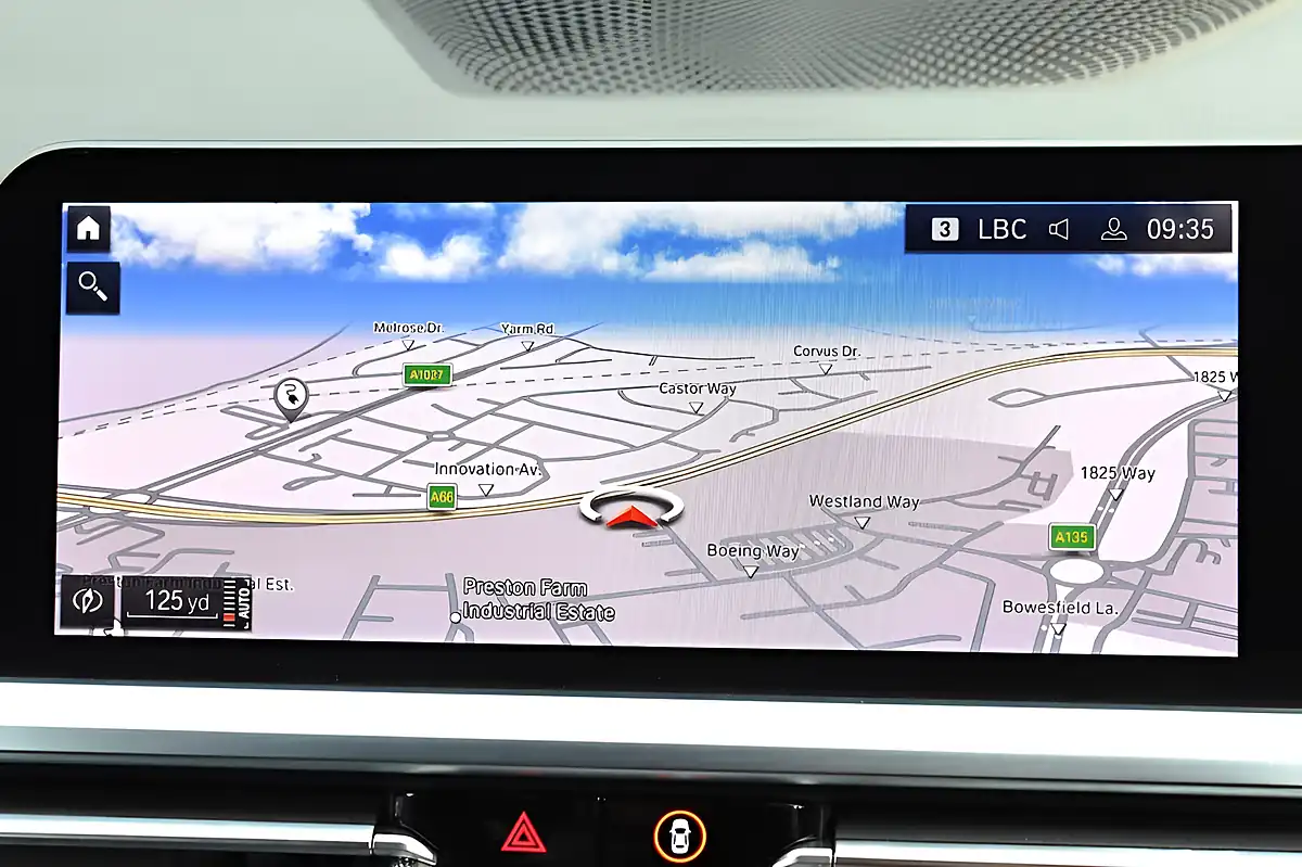 Used 2021 BMW 3 Series M Sport Alpine White - Interior and Exterior details 8