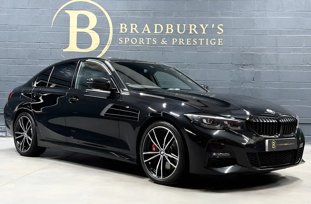 Used 2021 BMW 3 Series M Sport Black - Front View