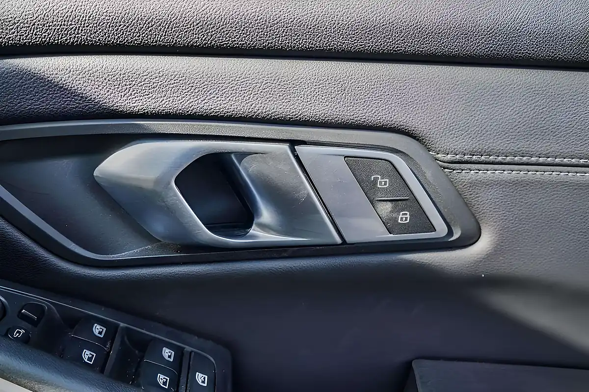Used 2021 BMW 3 Series M Sport Black - Interior and Exterior details 15