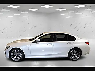 Used 2021 BMW 3 Series M Sport Mineral White - Interior and Exterior details 9