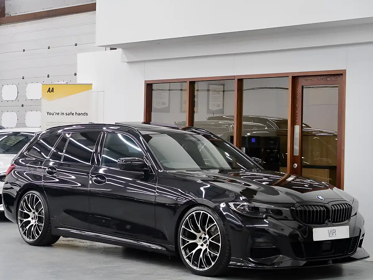 Used 2021 BMW 3 Series M Sport Touring Black - Front View