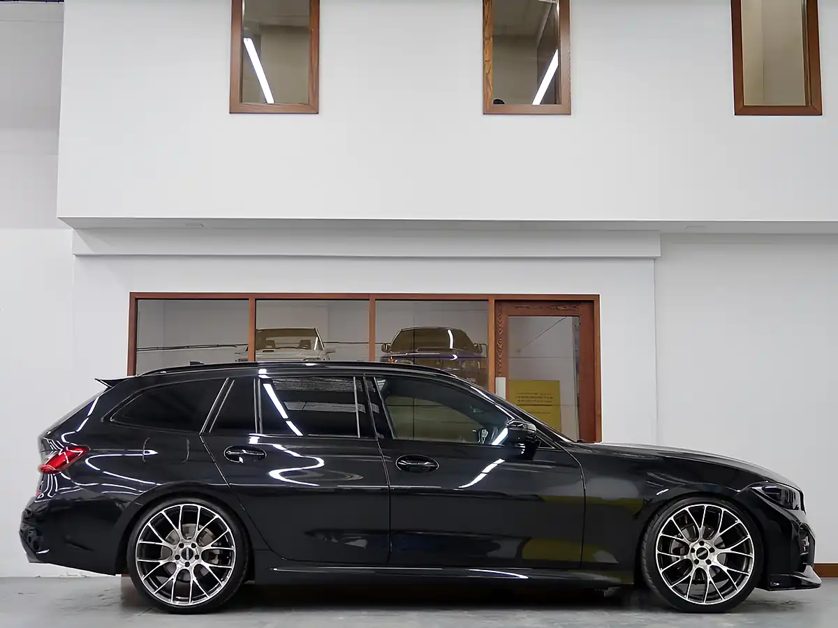 Used 2021 BMW 3 Series M Sport Touring Black - Interior and Exterior details 10