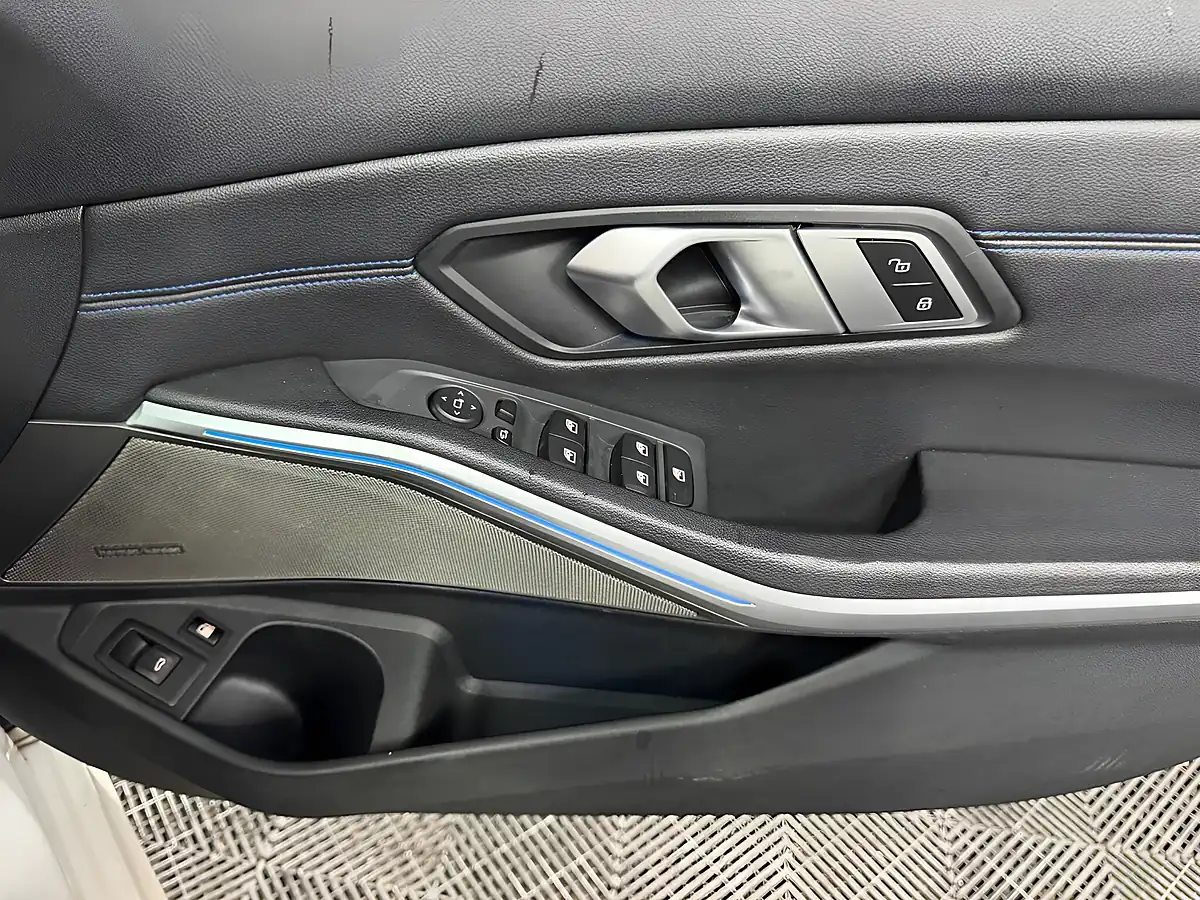 Used 2021 BMW 3 Series M Sport Touring White - Interior and Exterior details 11