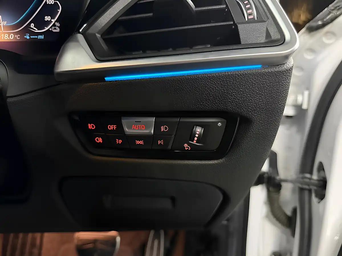 Used 2021 BMW 3 Series M Sport Touring White - Interior and Exterior details 19