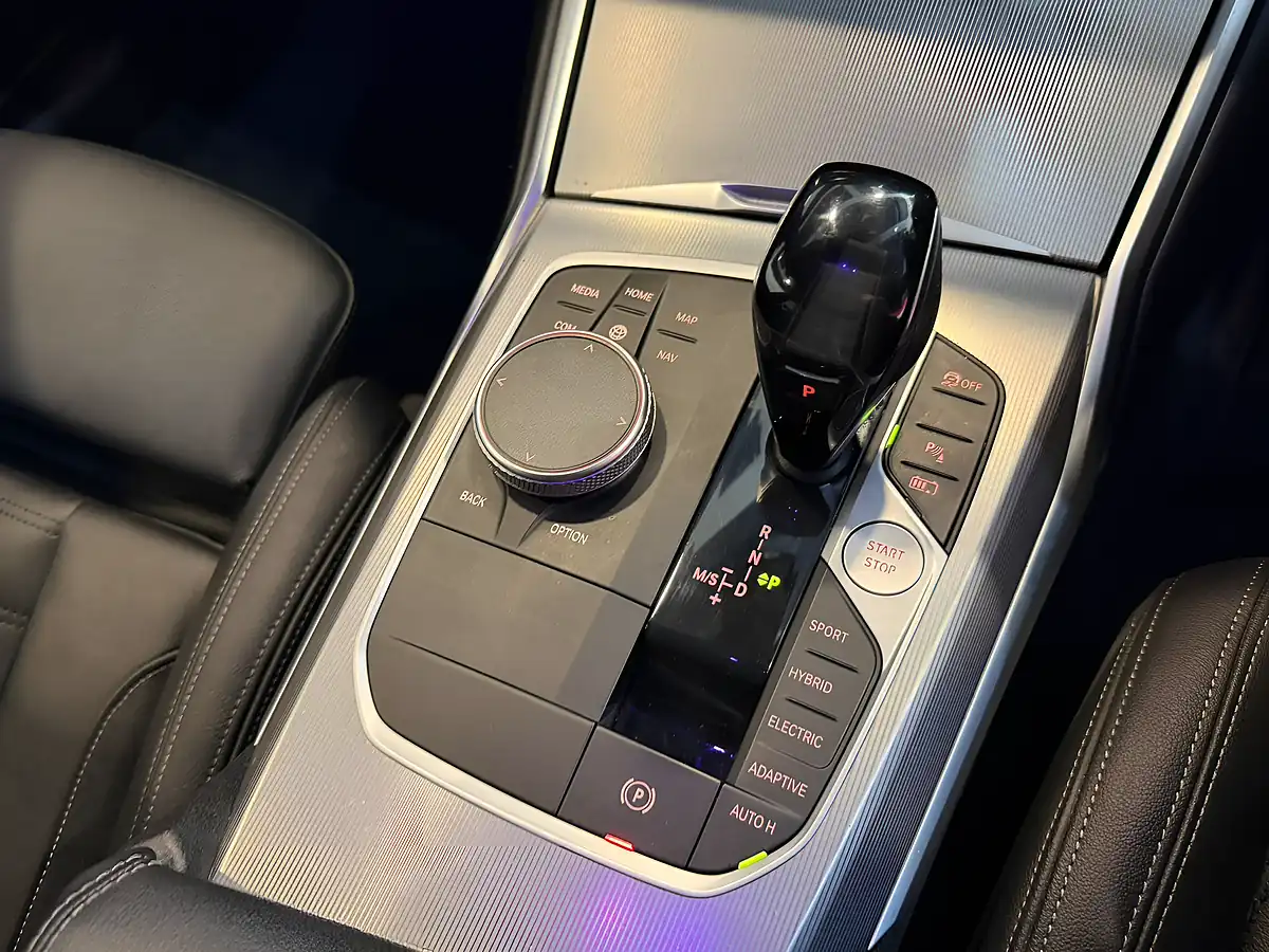 Used 2021 BMW 3 Series M Sport Touring White - Interior and Exterior details 17