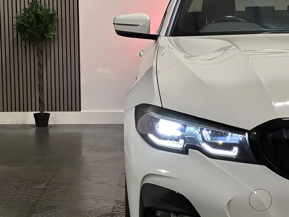 Used 2021 BMW 3 Series M Sport White - Interior and Exterior details 19