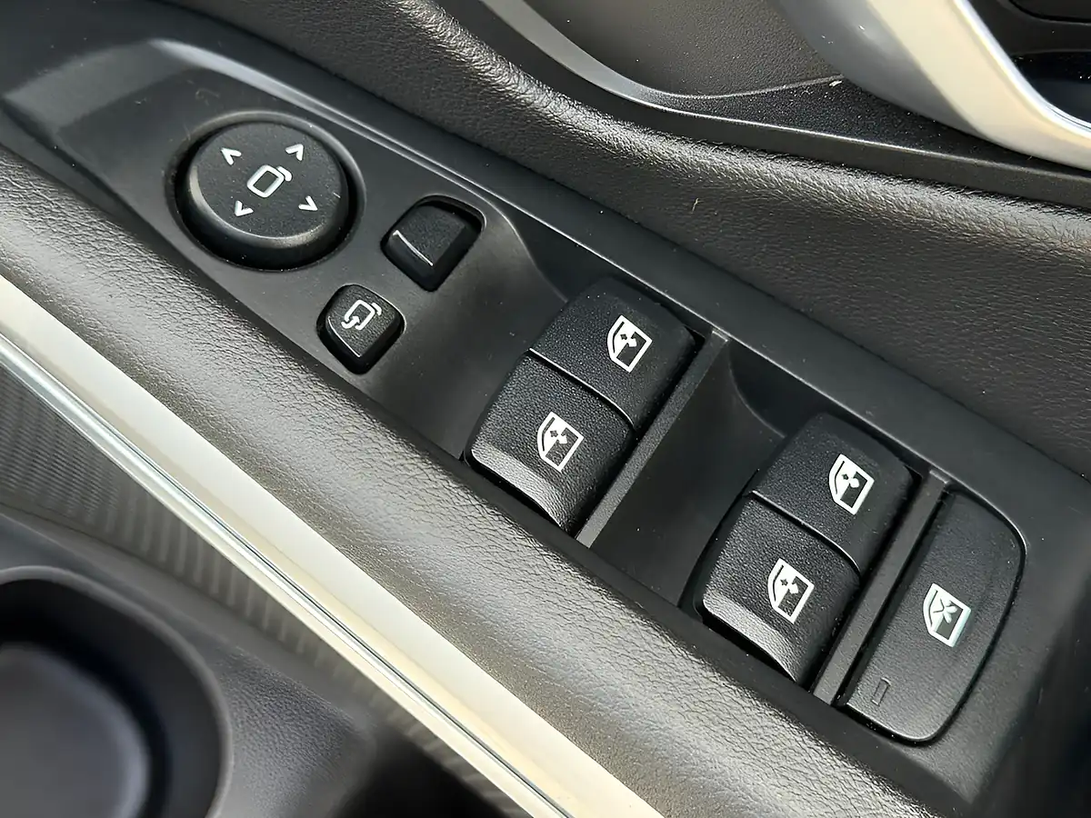 Used 2021 BMW 3 Series M Sport White - Interior and Exterior details 12