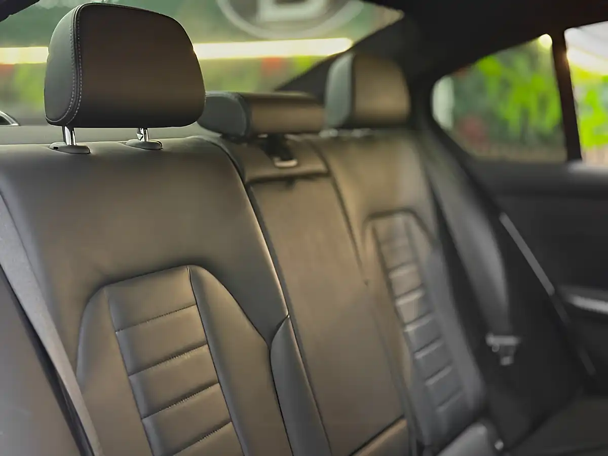 Used 2021 BMW 3 Series M Sport White - Interior and Exterior details 14