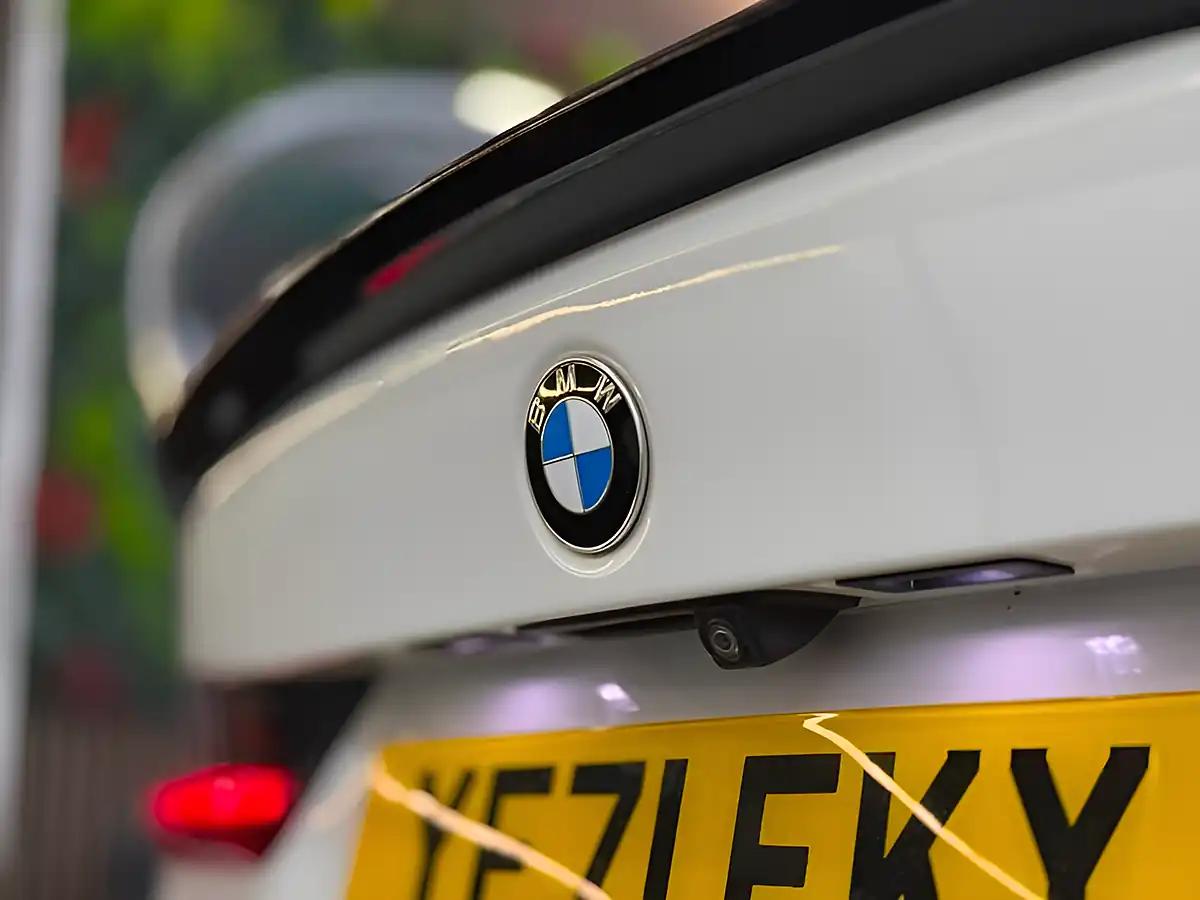 Used 2021 BMW 3 Series M Sport White - Interior and Exterior details 18
