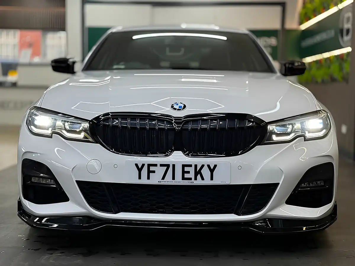 Used 2021 BMW 3 Series M Sport White - Interior and Exterior details 6