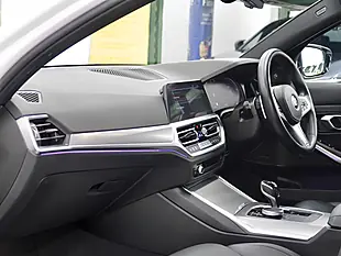 Used 2021 BMW 3 Series M Sport White - Interior and Exterior details 10