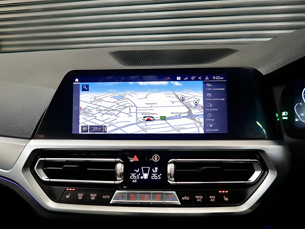 Used 2021 BMW 3 Series M Sport White - Interior and Exterior details 15