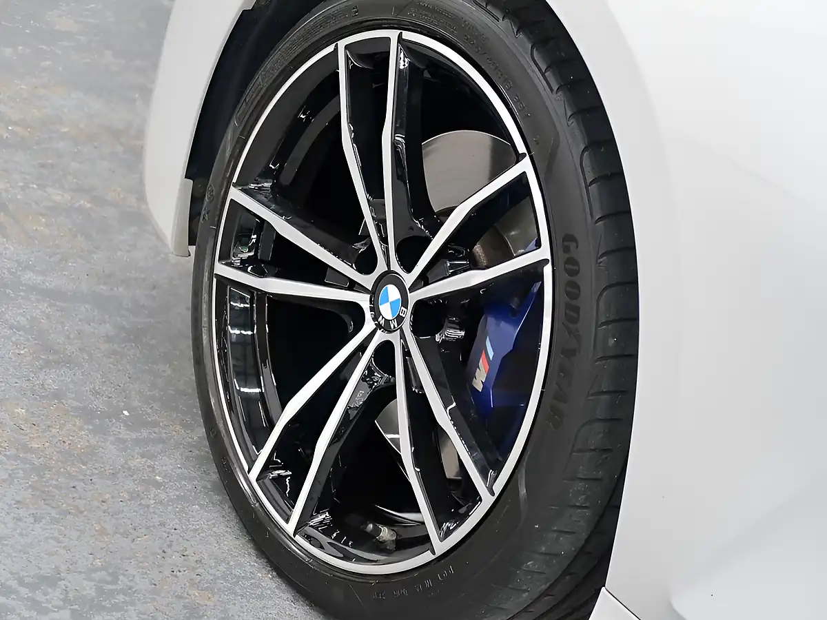 Used 2021 BMW 3 Series M Sport White - Interior and Exterior details 19