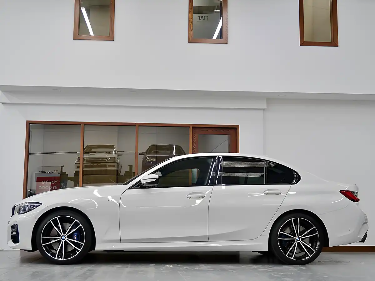 Used 2021 BMW 3 Series M Sport White - Interior and Exterior details 3