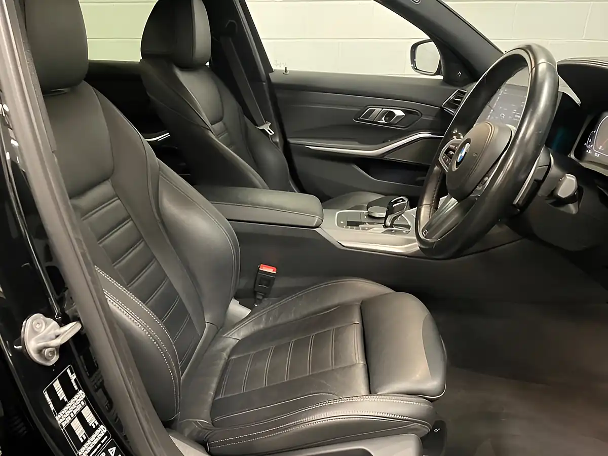 Used 2021 BMW 3 Series M340i Black - Interior and Exterior details 11