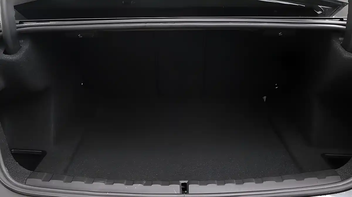 Used 2021 BMW 3 Series Saloon Grey - Interior and Exterior details 13