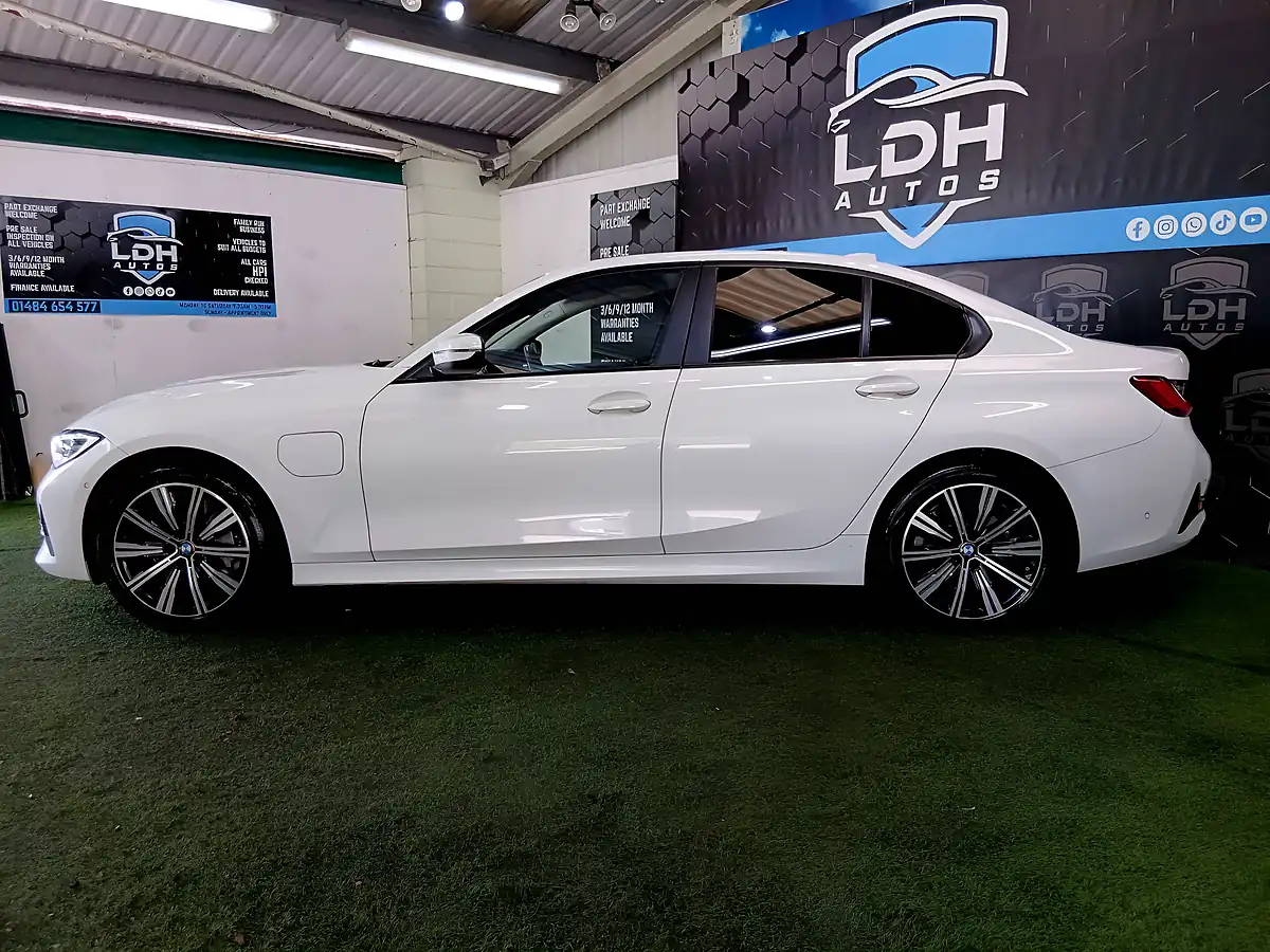 Used 2021 BMW 3 Series Se Pro White - Interior and Exterior details 6