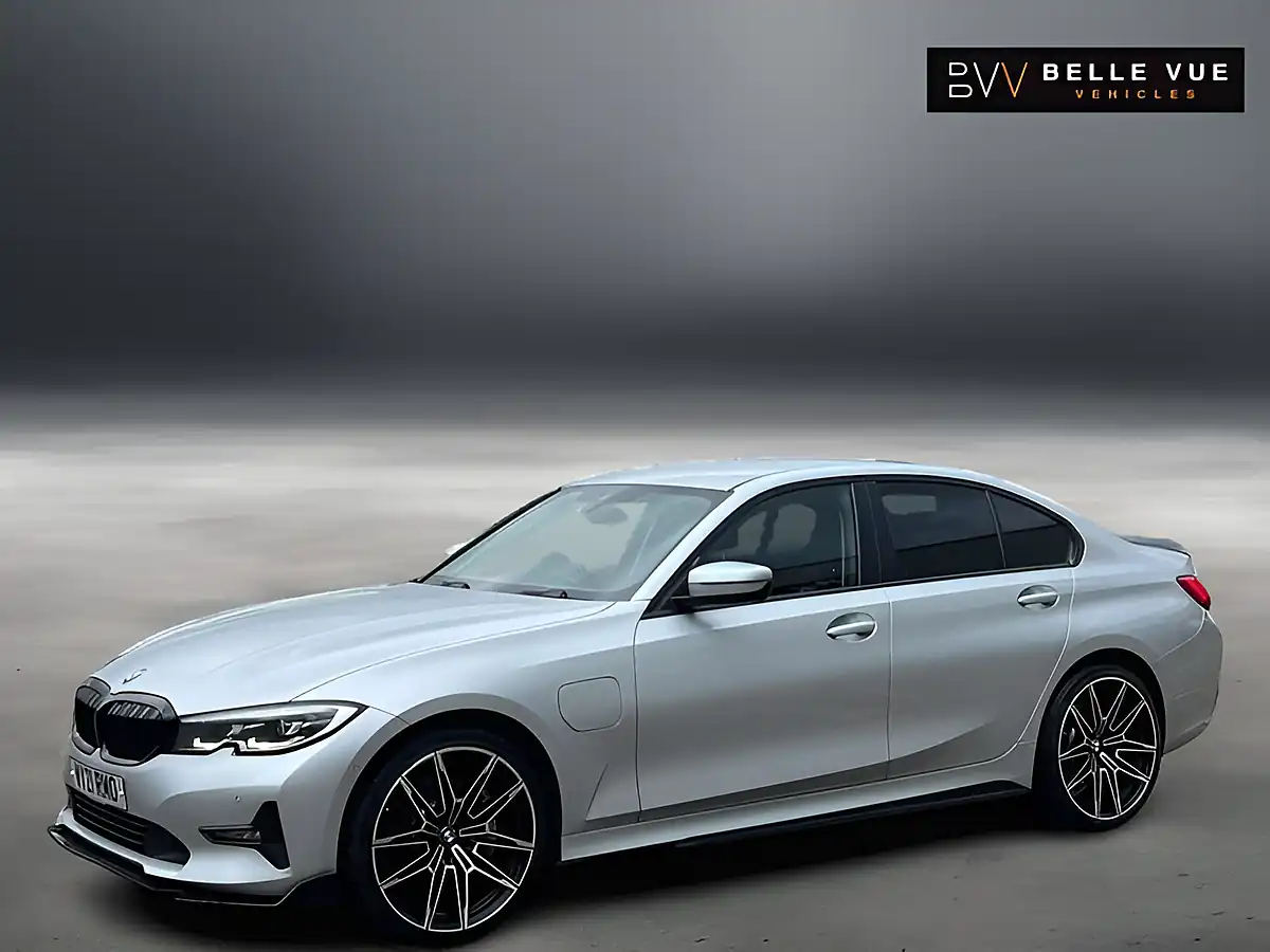 Used 2021 BMW 3 Series Se Professional Glacier Silver - Interior and Exterior details 14