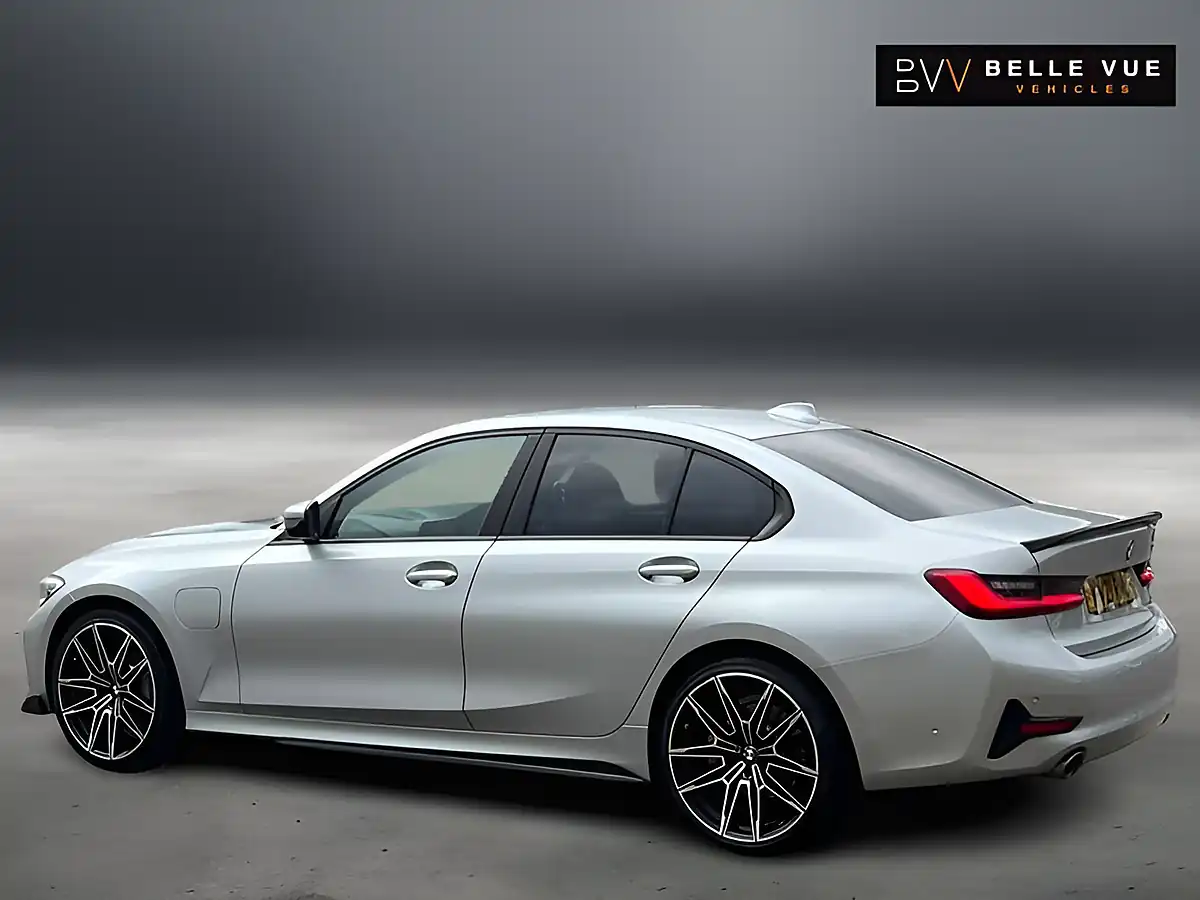 Used 2021 BMW 3 Series Se Professional Glacier Silver - Interior and Exterior details 15