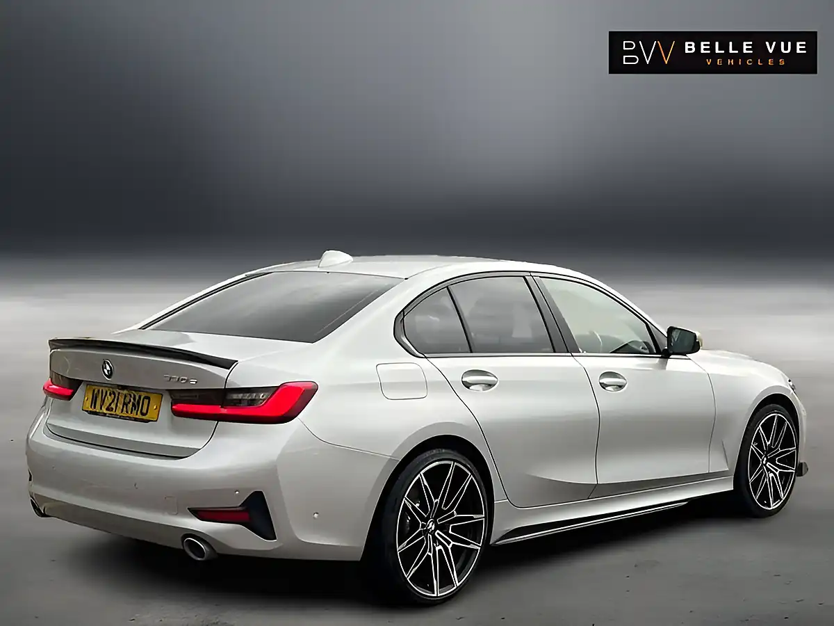 Used 2021 BMW 3 Series Se Professional Glacier Silver - Interior and Exterior details 17