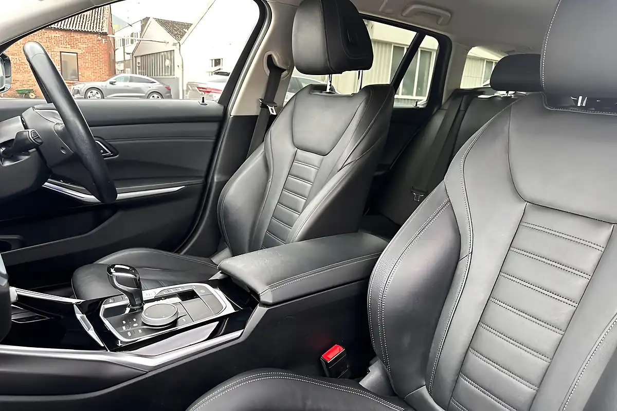 Used 2021 BMW 3 Series Sport Touring Black - Interior and Exterior details 11