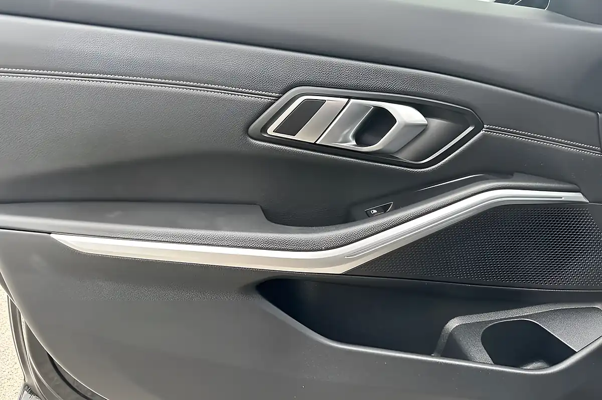 Used 2021 BMW 3 Series Sport Touring Black - Interior and Exterior details 13