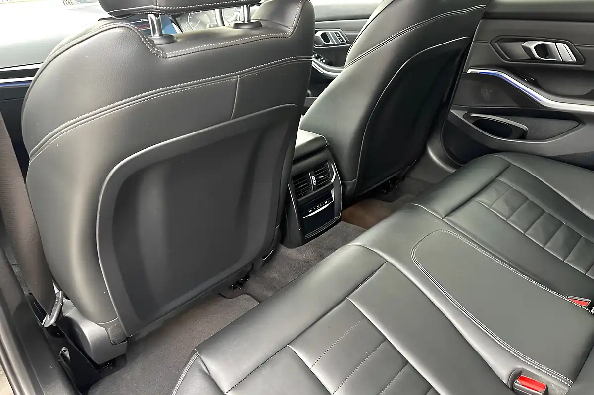 Used 2021 BMW 3 Series Sport Touring Black - Interior and Exterior details 15