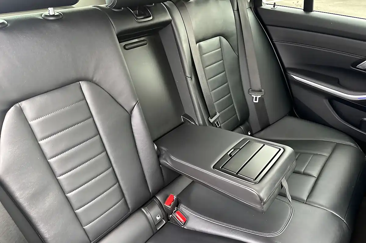 Used 2021 BMW 3 Series Sport Touring Black - Interior and Exterior details 17