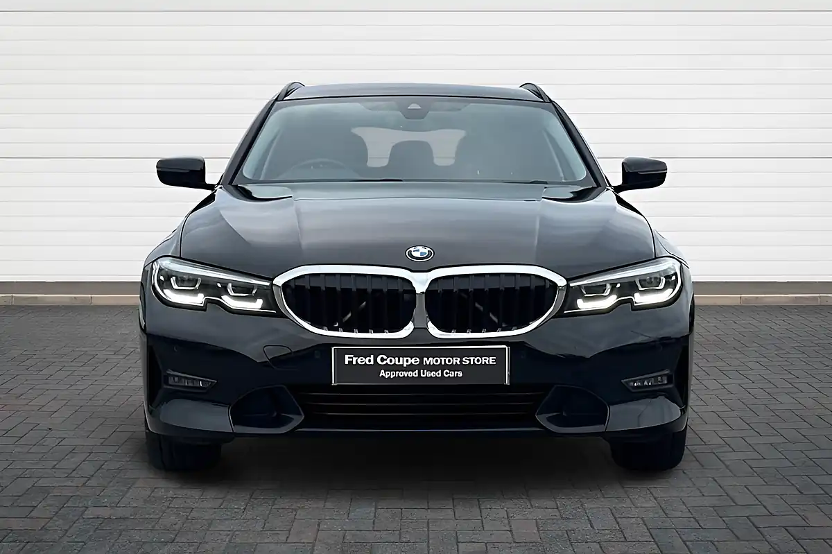 Used 2021 BMW 3 Series Sport Touring Black - Interior and Exterior details 8
