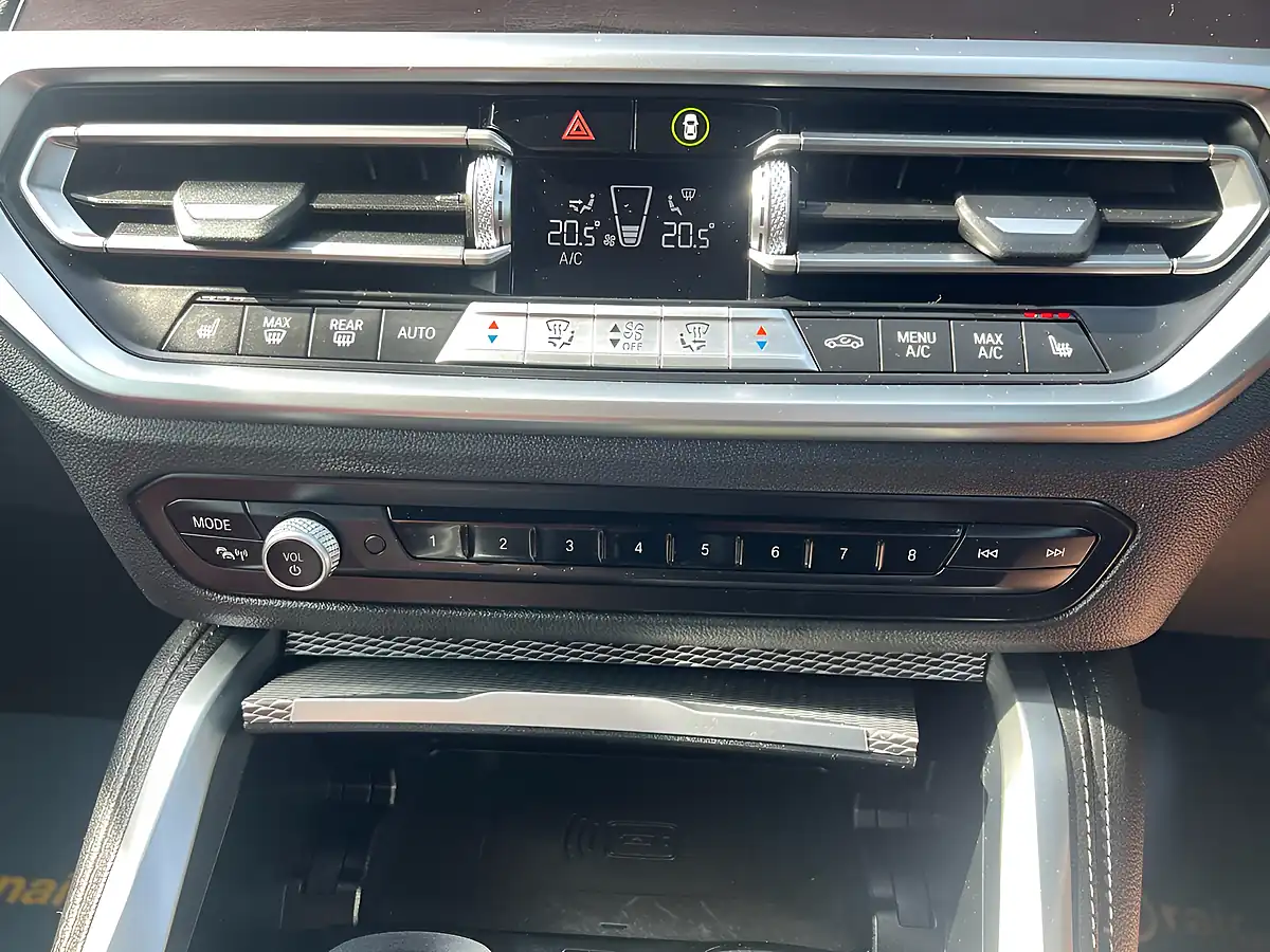Used 2021 BMW 4 Series M Sport Alpine White - Interior and Exterior details 19