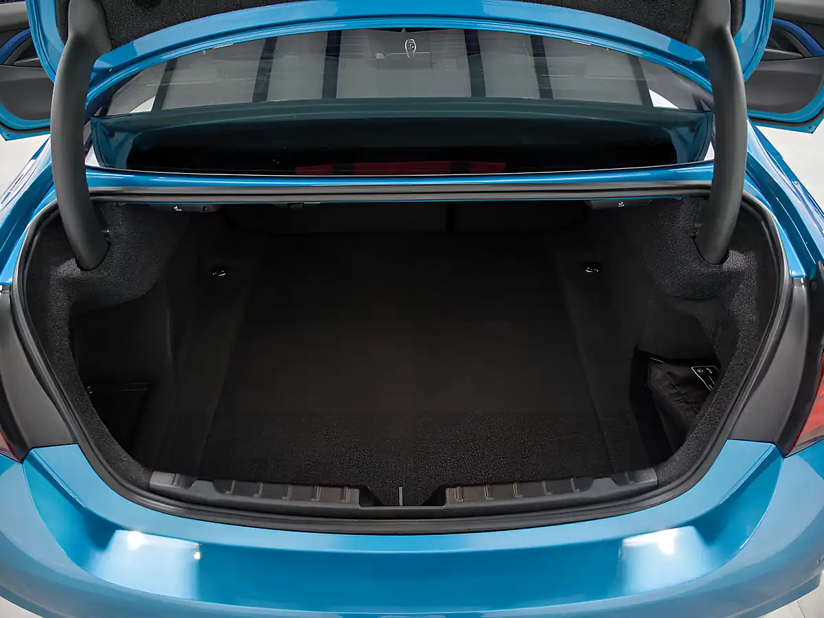 Used 2021 BMW 4 Series M Sport Blue - Interior and Exterior details 16