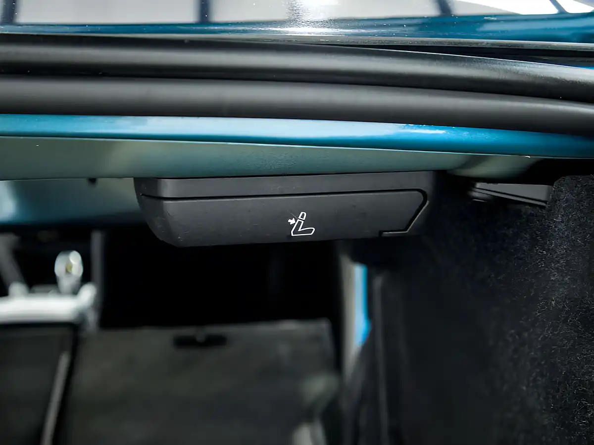 Used 2021 BMW 4 Series M Sport Blue - Interior and Exterior details 18