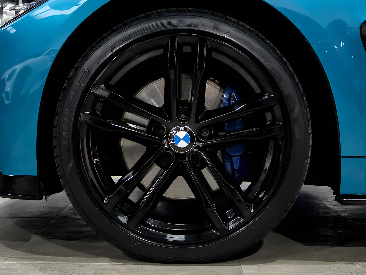 Used 2021 BMW 4 Series M Sport Blue - Interior and Exterior details 9