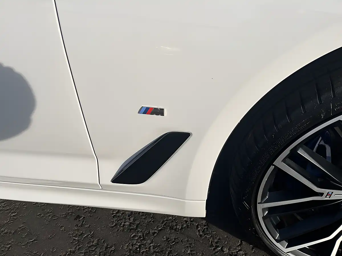 Used 2021 BMW 5 Series M Sport Alpine White - Interior and Exterior details 6