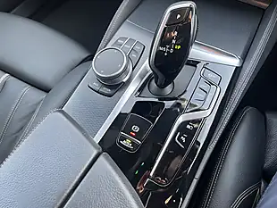 Used 2021 BMW 5 Series M Sport Alpine White - Interior and Exterior details 8