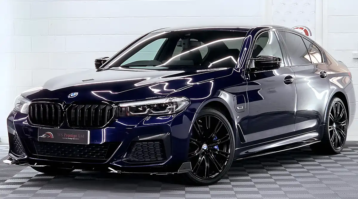 Used 2021 BMW 5 Series M Sport Tanzanite Blue - Front View
