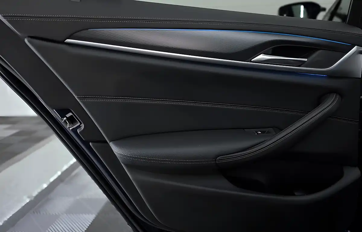 Used 2021 BMW 5 Series M Sport Tanzanite Blue - Interior and Exterior details 20