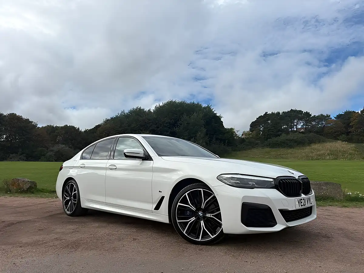 Used 2021 BMW 5 Series M Sport White - Interior and Exterior details 10